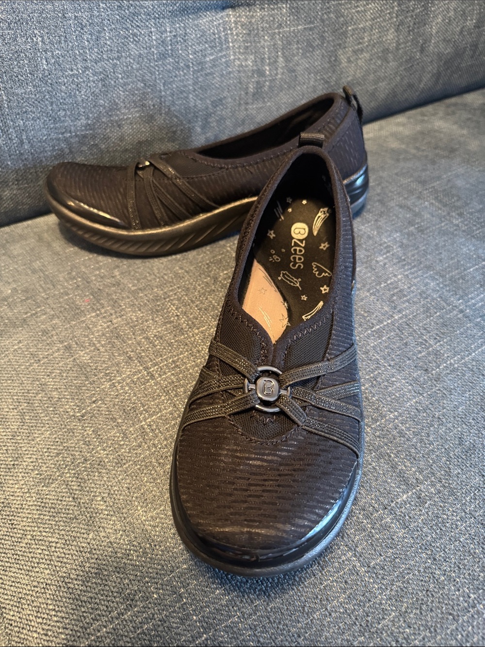 Bzees slip on shoes